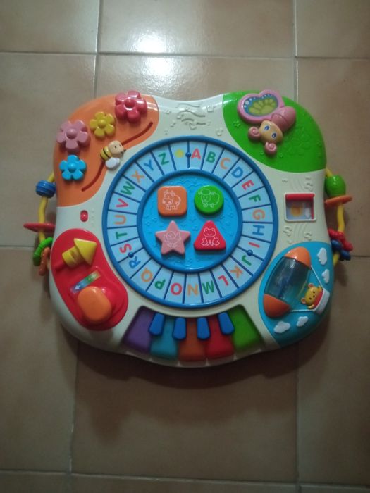 Детска игра с много функций