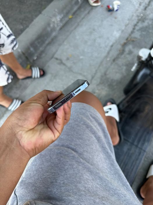 Vând schimb google pixel 10 pro xl