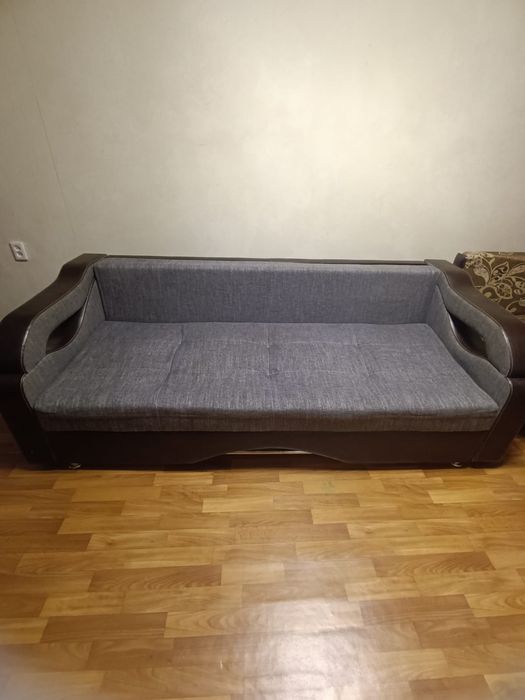 Продам диван и софу б/у в хорошем состоянии