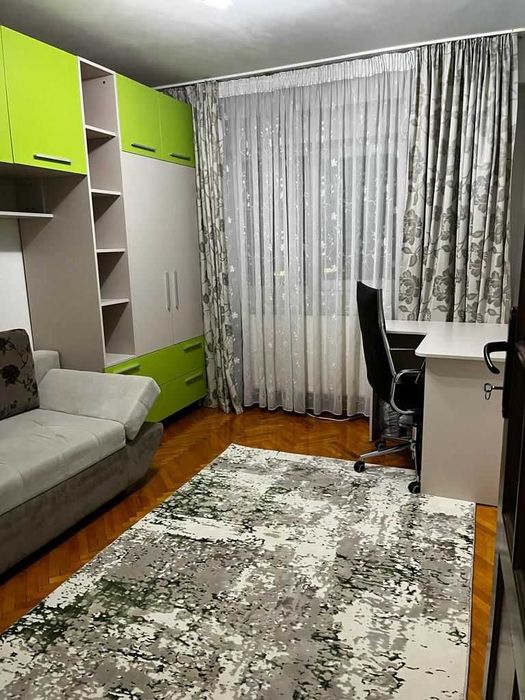 Apartament de vanzare cu 3 camere, zona Lunei, 70 mp!