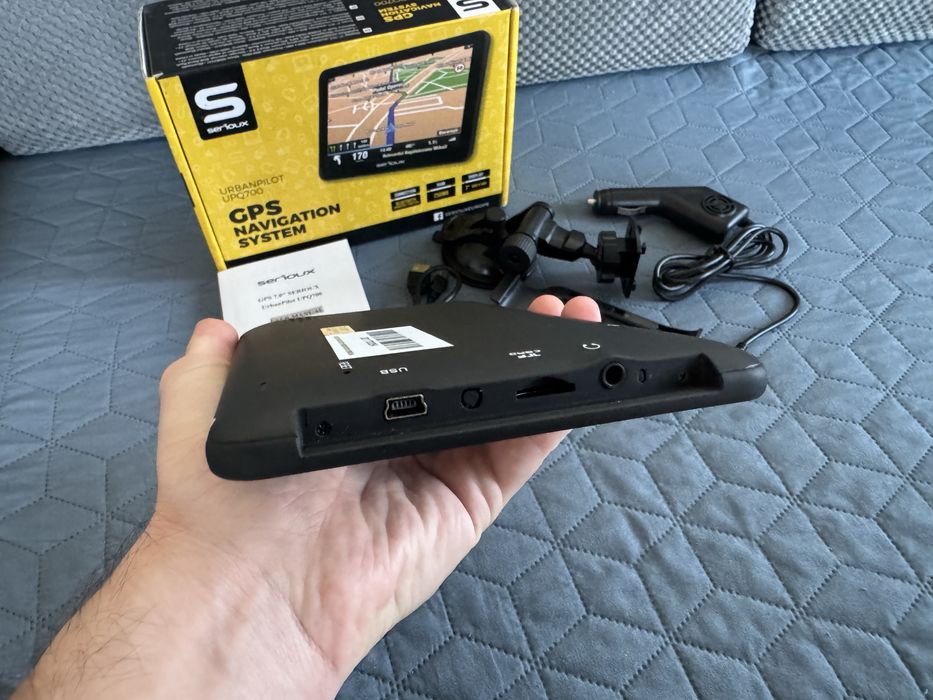 GPS auto camion Serioux UPQ700 ecran 7” actualizat ca nou