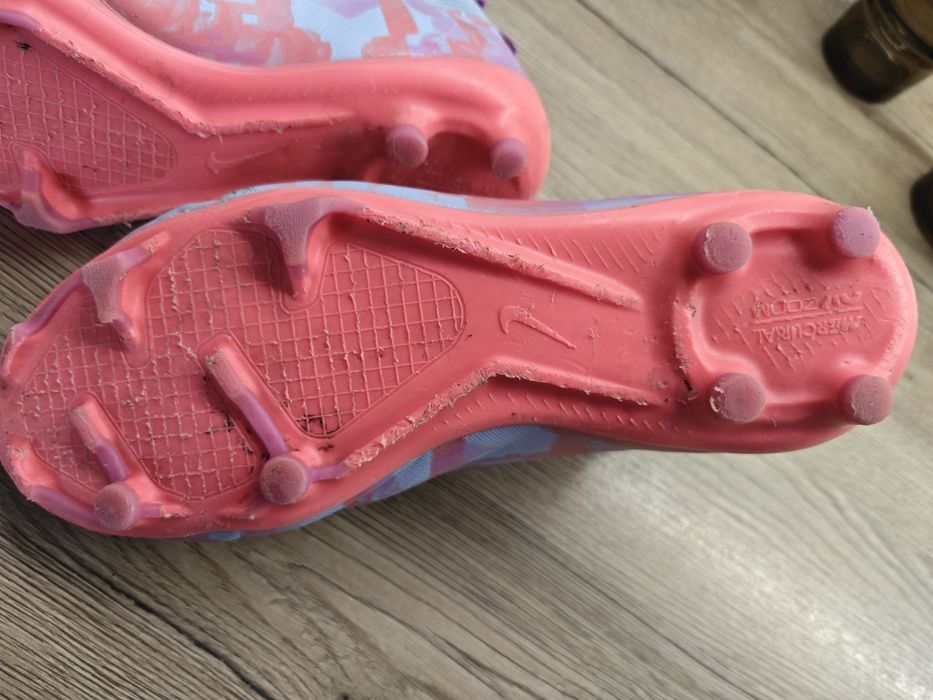 Nike - бутонки 37,5