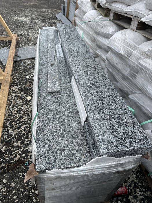 Capace-Placaj-Cadru-Glafuri Granit*Ghivece*Felinare*Scris funera