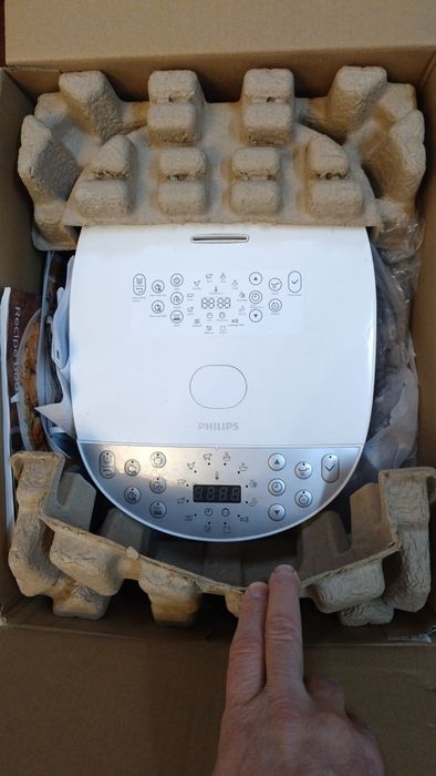 Мултикукър Philips 3000