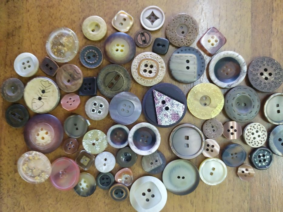 Продаю наборы пуговиц для творчества