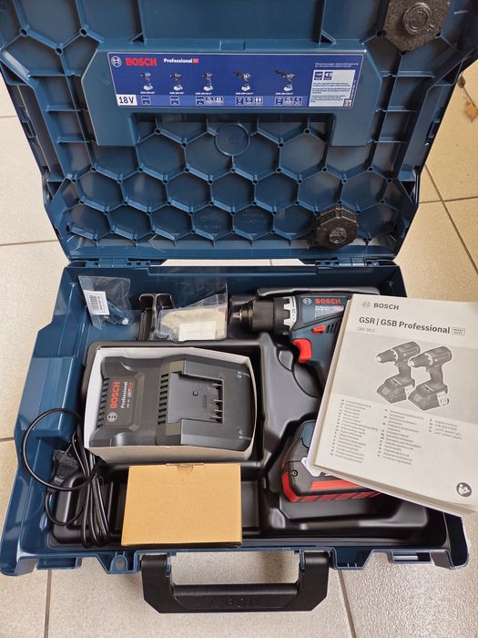 Акумулаторен винтоверт BOSCH GSR 18V-90 C 06019K6003 2 батерии зарядно