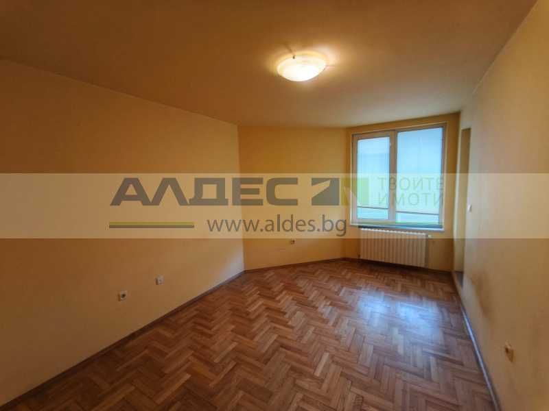 Продава се Тристаен апартамент в София, Борово - 132 кв.м за 1063 €/кв.м - Снимка #9
