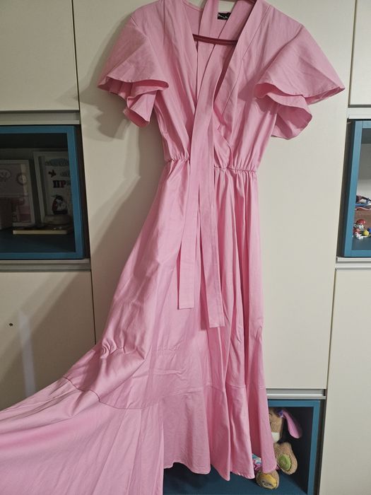 Бонбонена лятна рокля