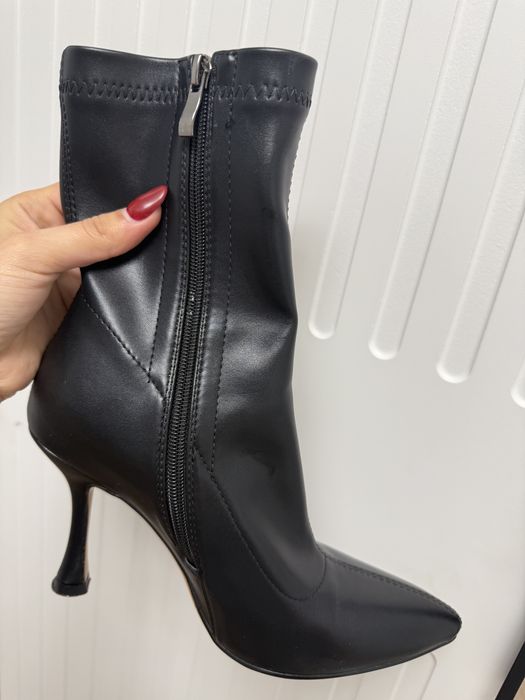 Ботильоны на каблуке