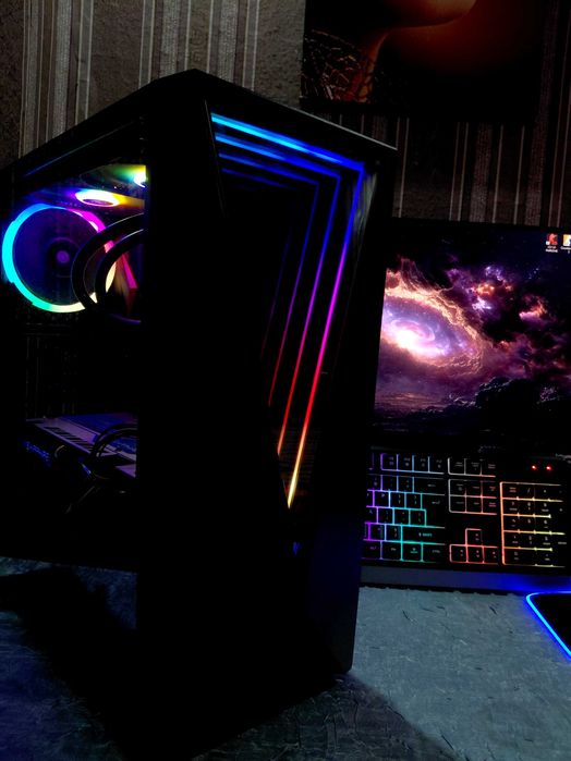 геймърски компютър + нов монитор