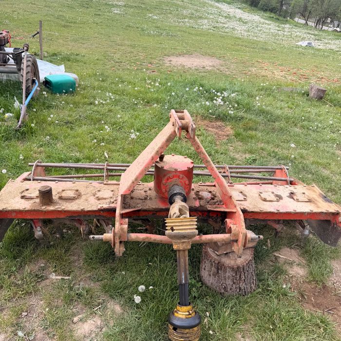 Freza grapa rotativa /Plug