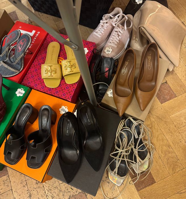 ОРИГИНАЛНИ ОБУВКИ/ Hermes; Dolce&Gabbana; Bottega Veneta; Rene Caovilla; Diesel; Coach; Tory Burch; Patrizia Pepe; Karl Lagerfeld; ZARA, NIKE и други
