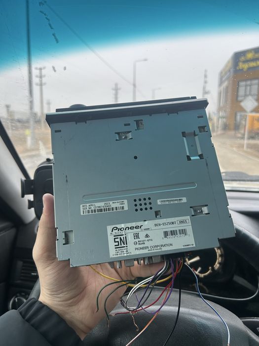 Магнитафон pioneer DEH-S5250BT