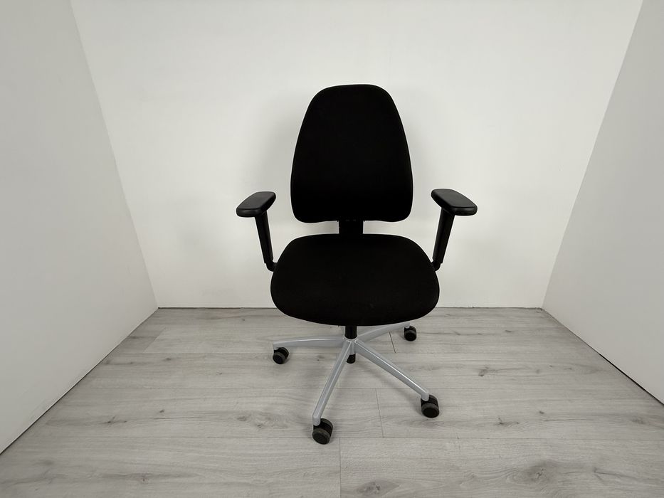 Мултифункционален Офисният стол има механизъм Ballpoint Synchron Plus