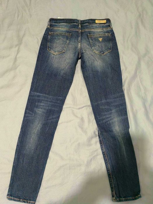 Дънки Guess с ниска талия