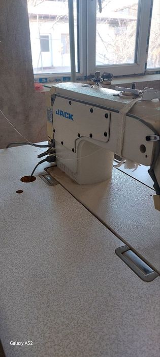 Tikuv mashinasi sotiladi holati zor