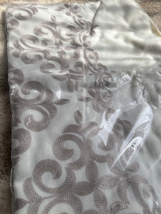 Палантин новый кашемировый продам