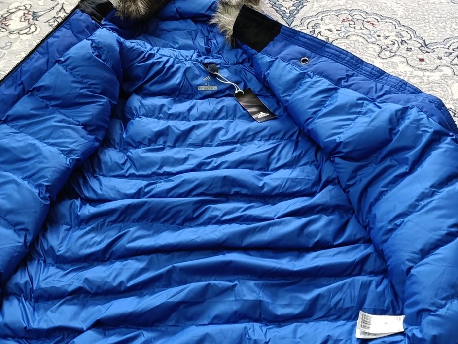 Куртка парка новая ADIDAS оригинал.