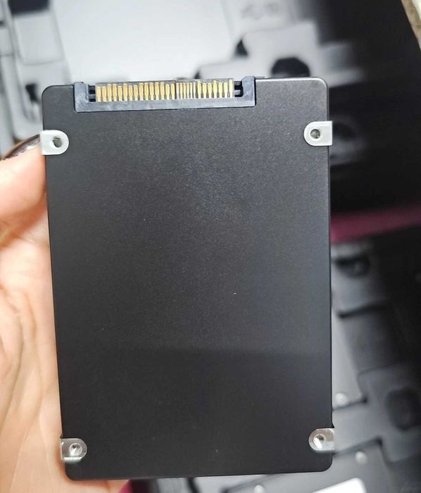 Samsung 1.6TB SSD PM1725b U.2 3.0 MZWLL1T6HAJQ-00005 GPJA2B3Q 8.76PBW/3DWPD NOU