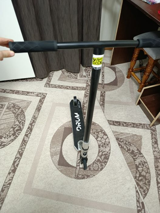 Продам трюковой самокат с лыжами