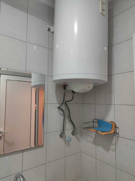 Дава се под наем Двустаен апартамент в Русе, Широк център - 55 кв.м за 298.86 € - Снимка #2