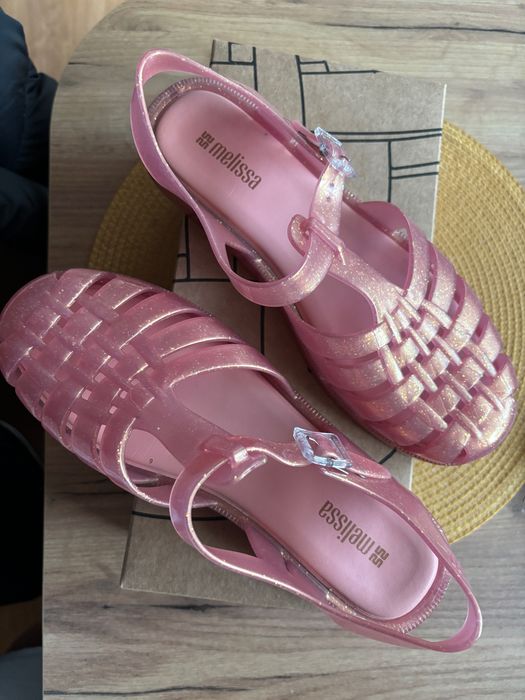 Тениска Guess/Melissa possession сандали