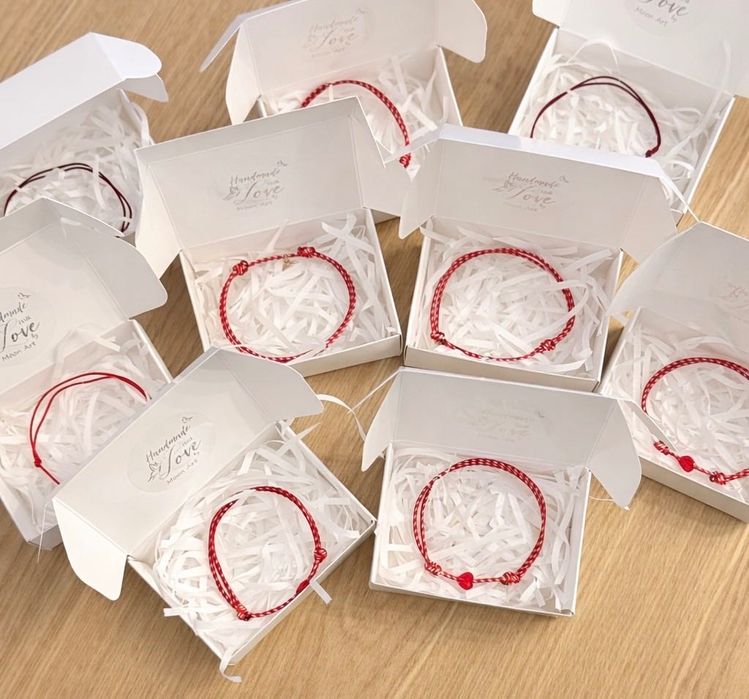 Мартенички с Камъни Swarovski и ягодки