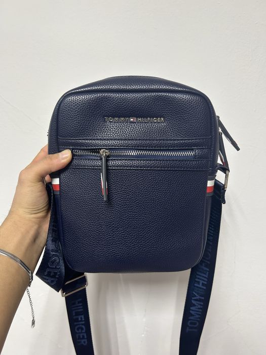 Продается барсетка Tommy Hilfiger