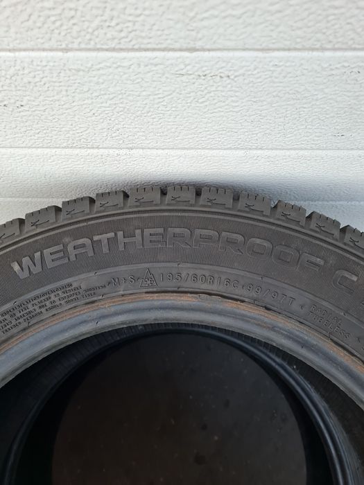 Зимни гуми за Бус 2 броя NOKIAN WeatherProof 195 60 R16C дот 3316