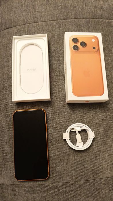 Продам  новый айфон 17