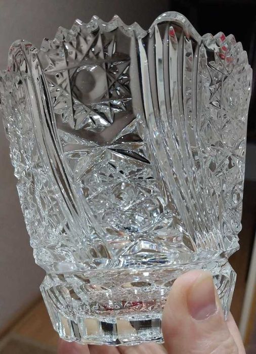 Продаю хрустальные вазочки
