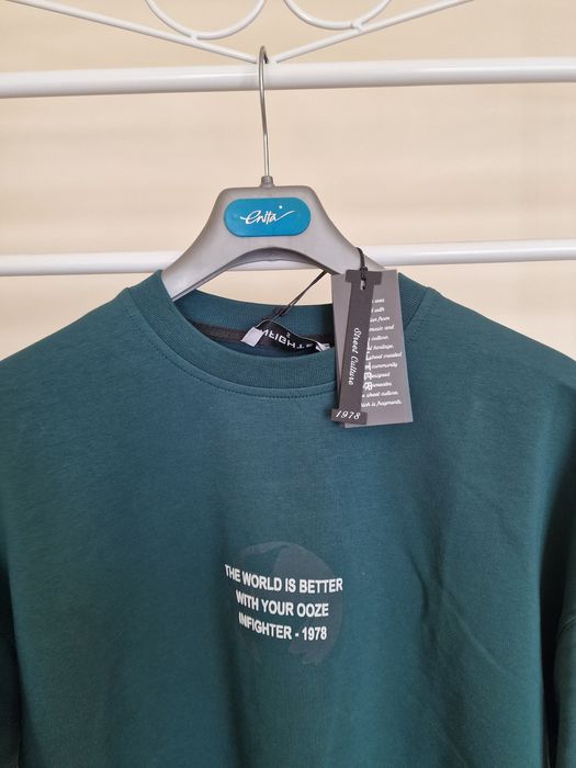 Страхотни тениски , овърсайз,  унисекс 
INFINGTER 
Най-висок клас материя и
изработка
Размери  S M L XL 2XL 
Всеки един артикул разполага с QRкод за
п