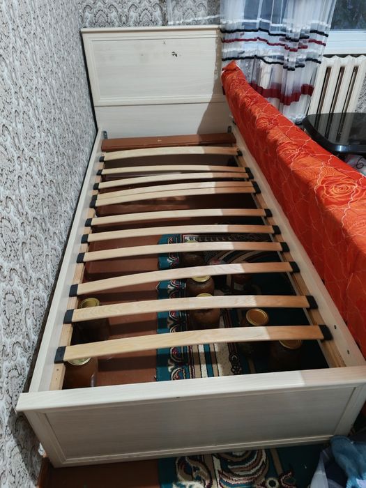 Продаётся кровать срочно