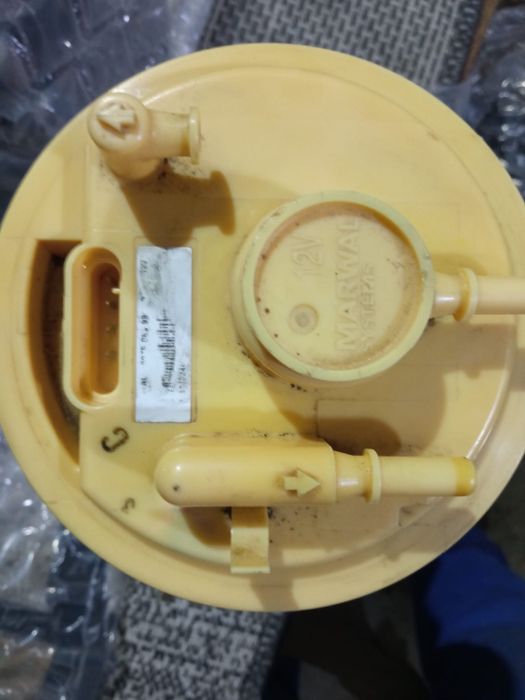 Pompa benzină Mitsubishi Colt VI (Z30) 1.3/1.5 – Originală, completă
