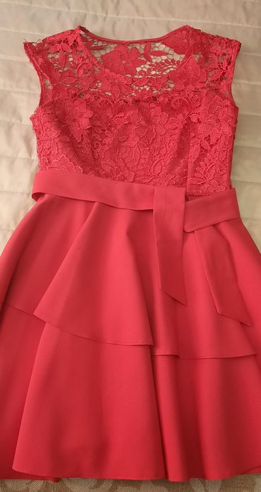 Rochii de ocazie ,purtate o singură dată.