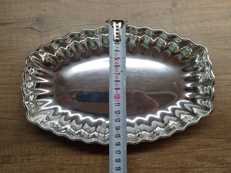 Продавам антикварна Скандинавска огромна сребърна чиния за риба