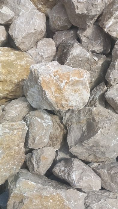 Decorațiuni exterioare/piatra cubica, cascade /construcții grătare de gradina
