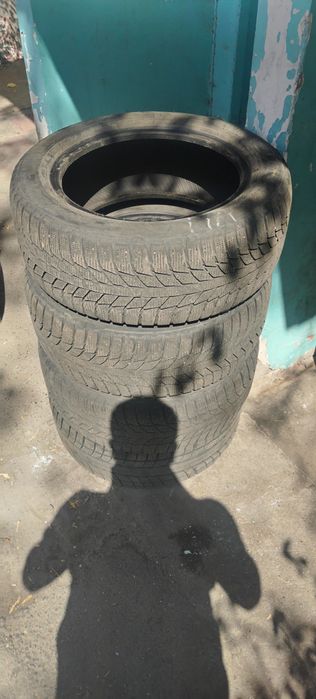 Продам Б у шины ТРИАНЖЕЛ