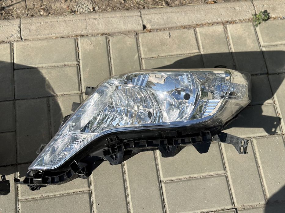 Фары Land Cruiser Prato 150