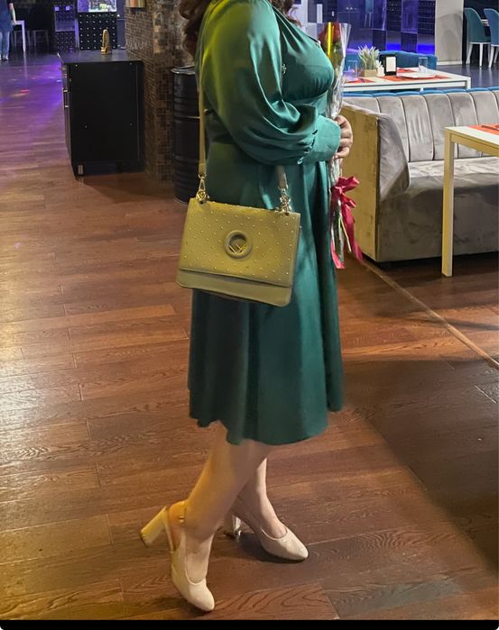 Продается платье