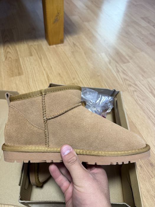 UGG Ultra mini.