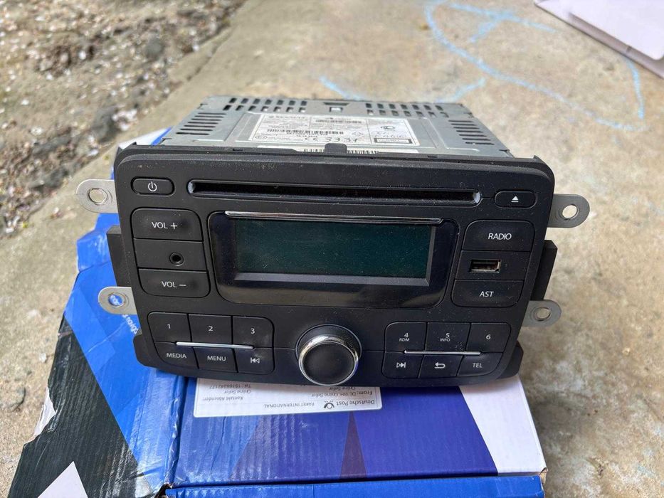Radio cd player Dacia Sandero 2 (2013 - 2016) (2x buc)