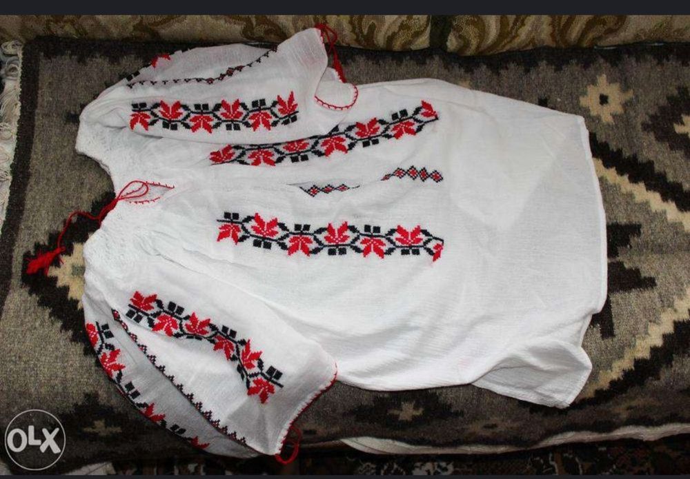 Vând ii tradiționale, costume tradiționale copii si adulți și bundiițe