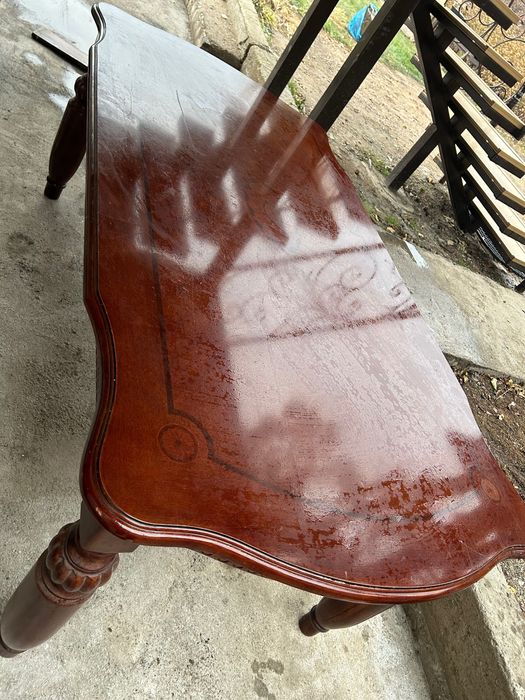 Стол б/у в хорошем состоянии