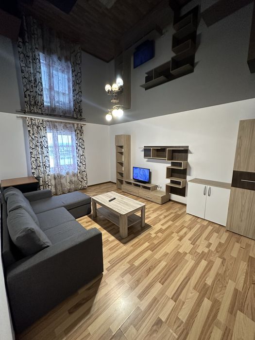 Inchiriez apartament 2 camere decomandat