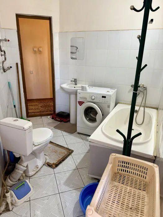 2/2/7. Сергели 6а. Квартира 67 м²! Дом кирпичный. Метро - 1 км.