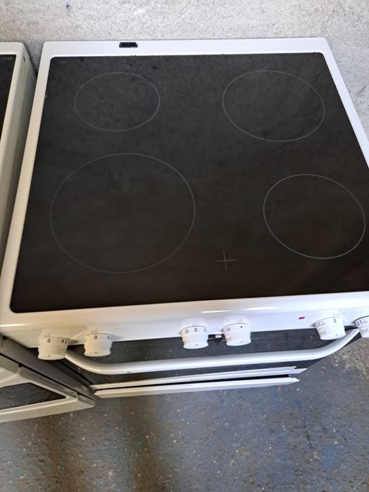 Гаранция 24 месеца Готварска печка Електролукс/Voss/Electrolux 72 л