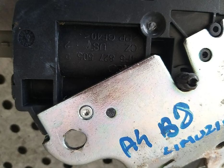Broasca haion audi a4 b8 8k limuzina 4f5827505d