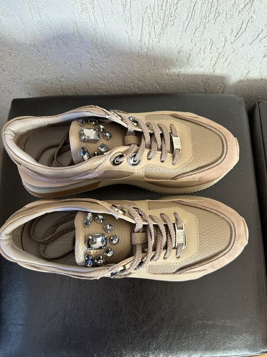 Дамски маратонки