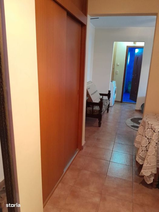 Apartament 3 camere, etaj 2, centrala pe gaz